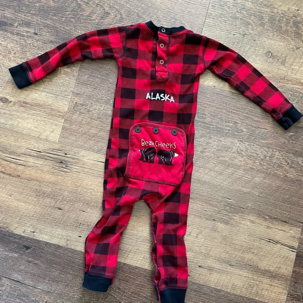 FlapJacks Baby 18M Red Black Buffalo Plaid Christmas One Piece Pajamas Bodysuit